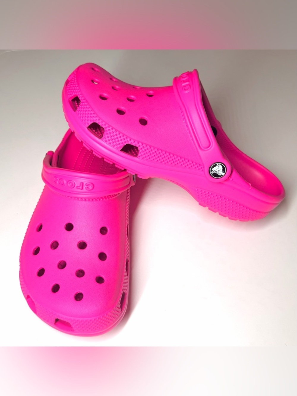 Crocs  Kid's Lightweight Classic Clogs JL3 Crush Pink Size US J- 5